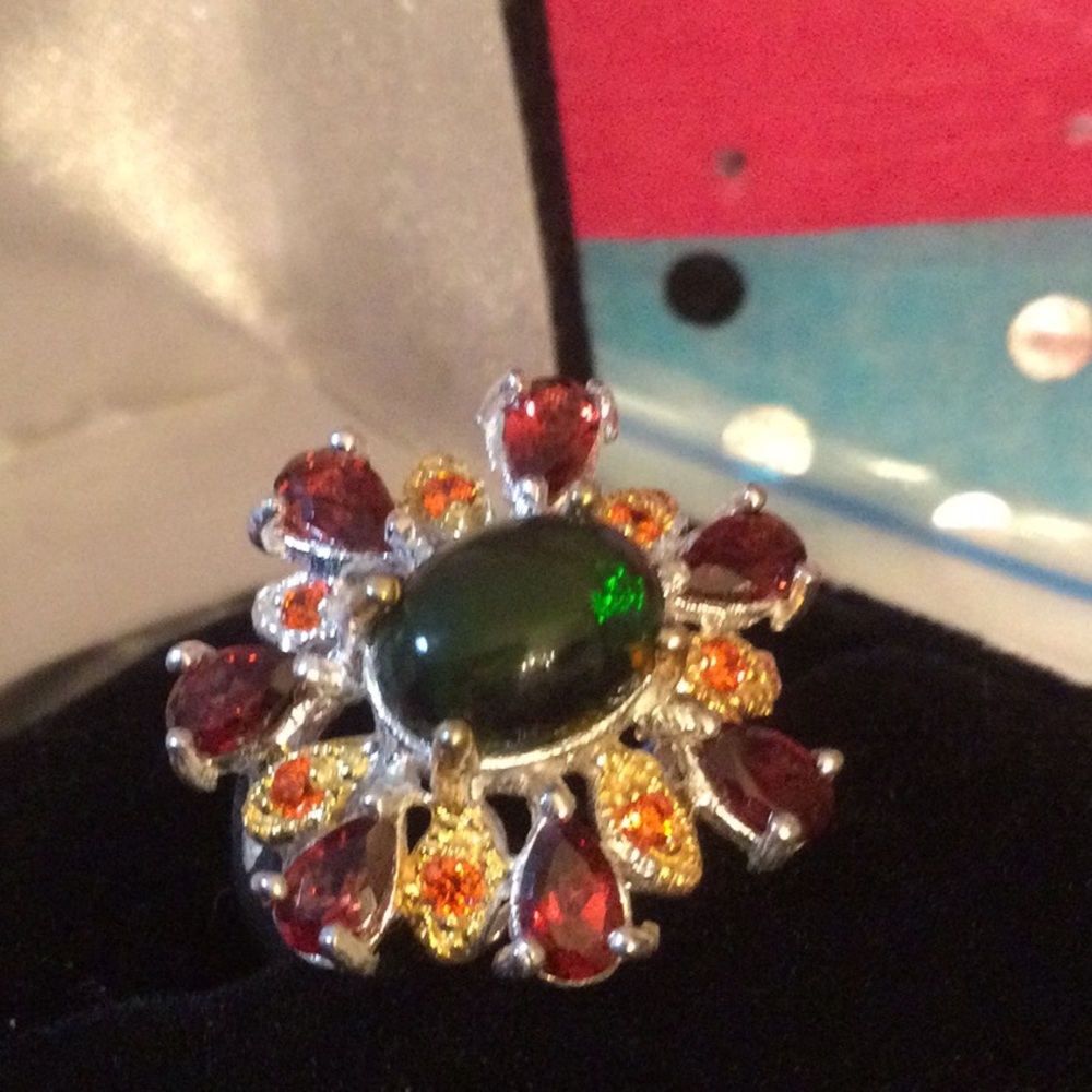 Genuine Black Opal with Garnets Ring - Picture 5 of 16